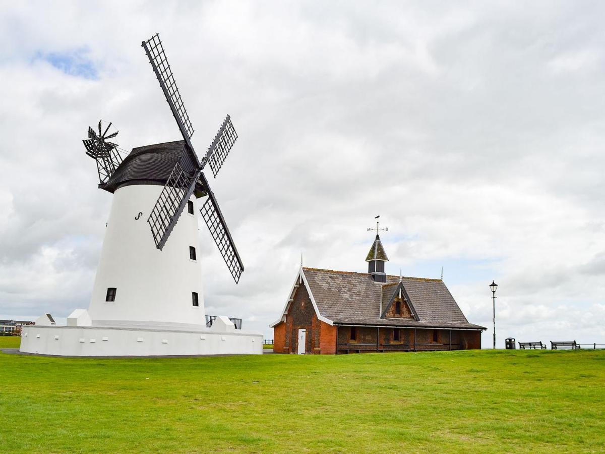 Old School Cottage Lytham St Annes Exterior photo